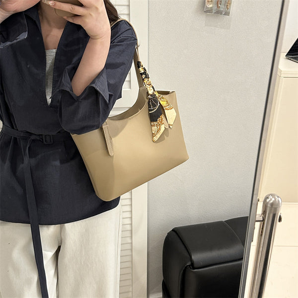 Korean Style Fashion Large Capacity Casual Tote Bag Retro Minimalist Commuter Shoulder Tote for Women 2025 Fall New Arrival